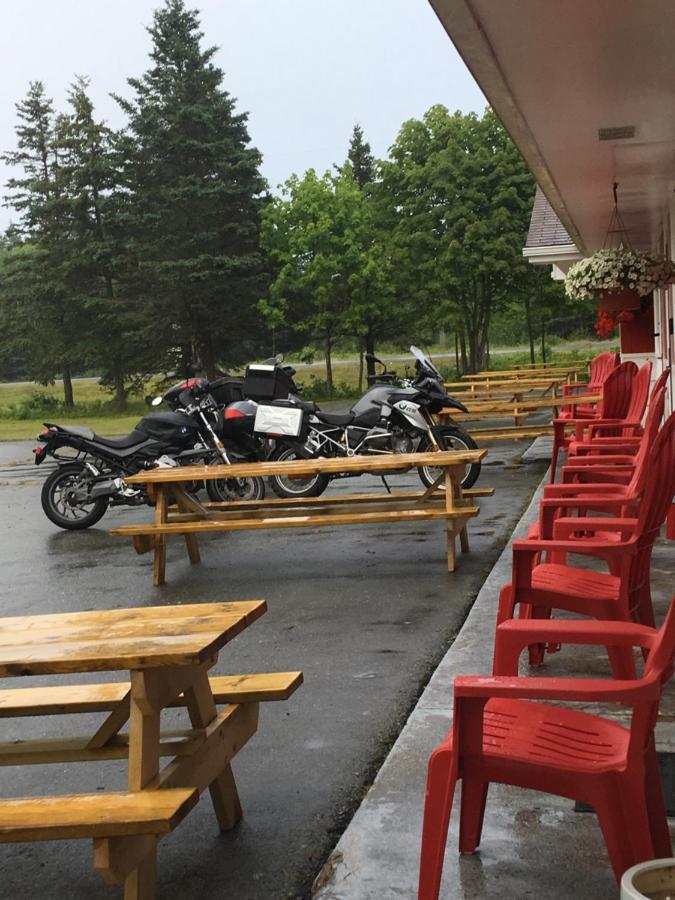 Webbers Lake Charlotte Motel Queen And Double Bed Zewnętrze zdjęcie